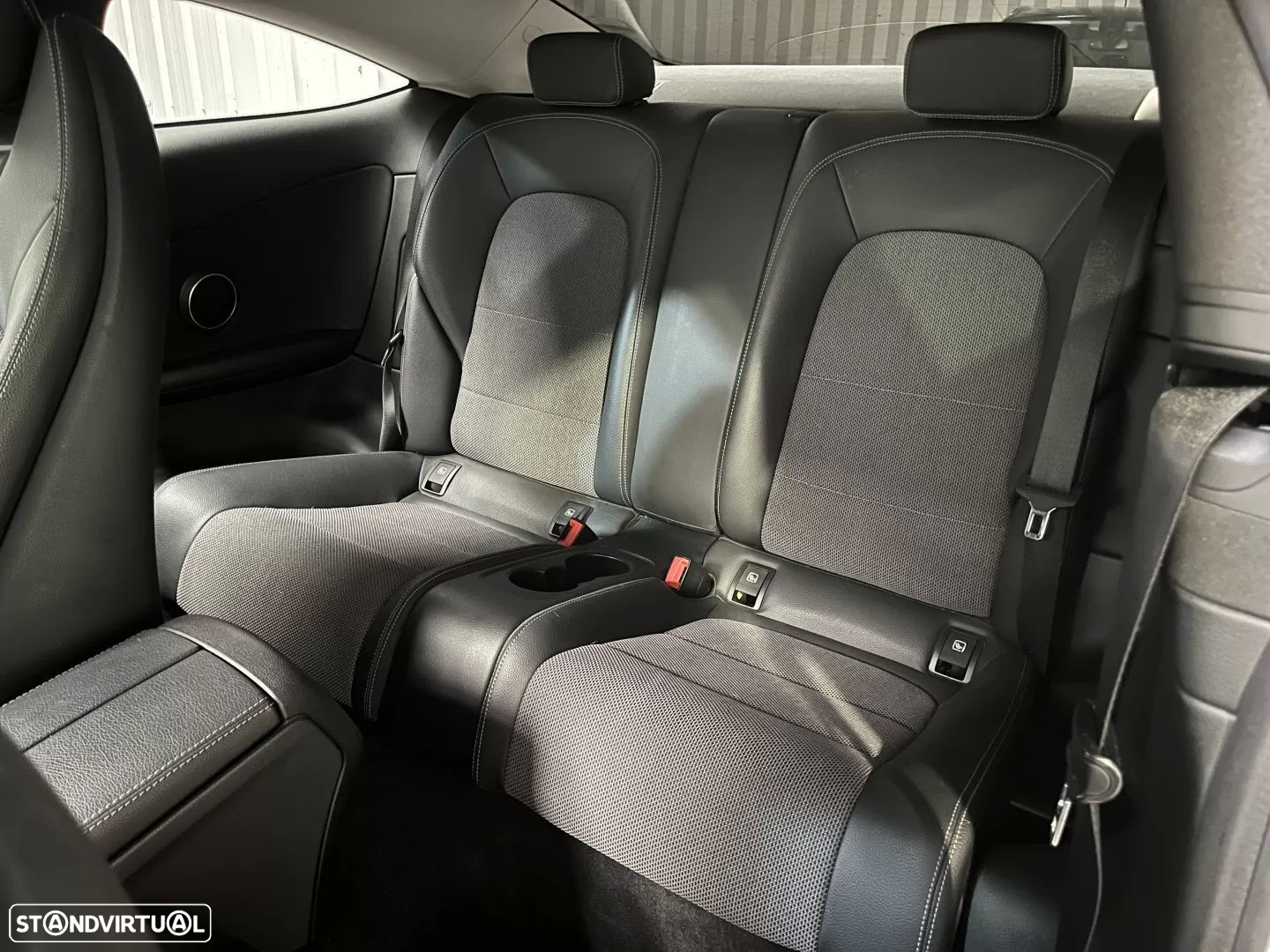 Mercedes-Benz C 180 Standard - 24