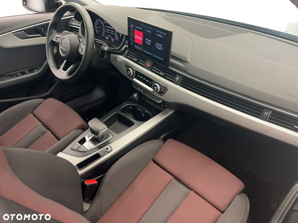 Audi A4 Limousine - 14