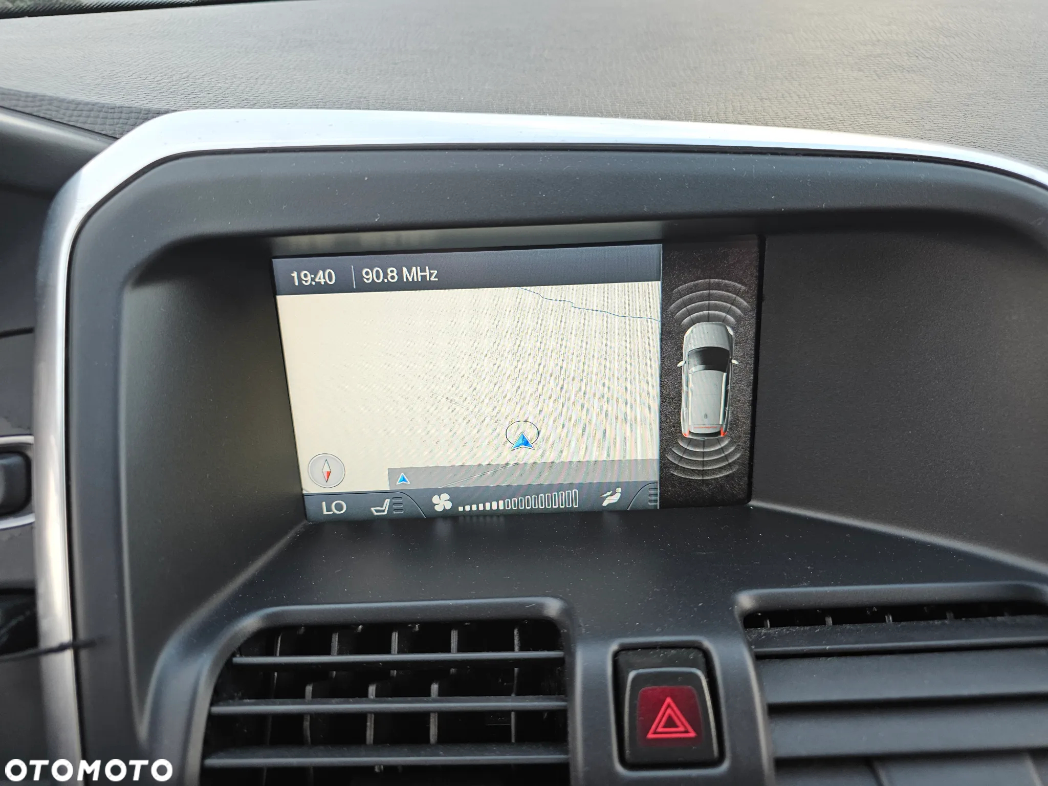 Volvo XC 60 D3 R-Design - 14