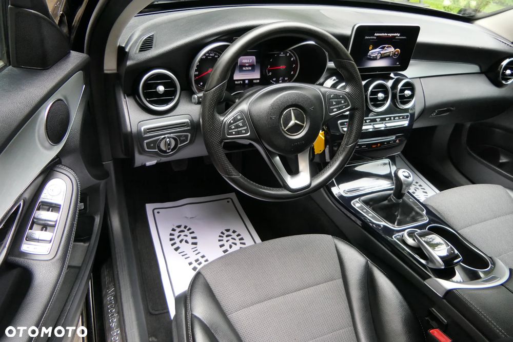 Mercedes-Benz Klasa C 180 (BlueEFFICIENCY) - 17
