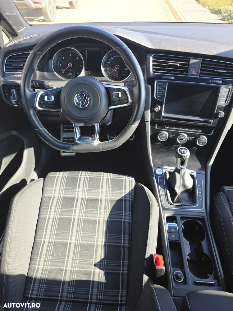 Volkswagen Golf GTD BlueMotion Technology - 12