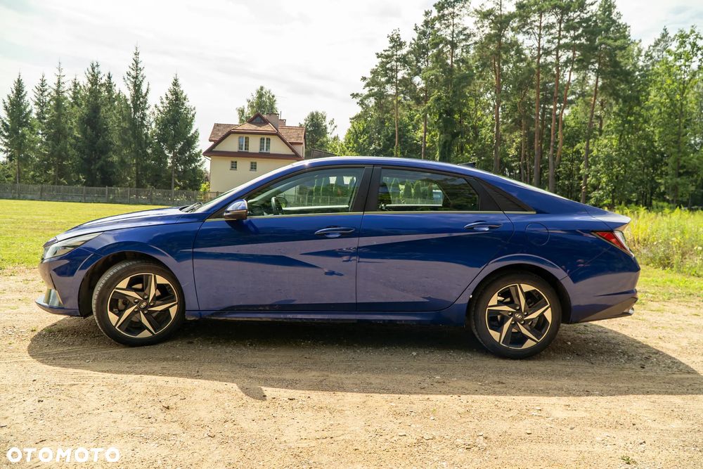 Hyundai Elantra 1.6 Executive - 10