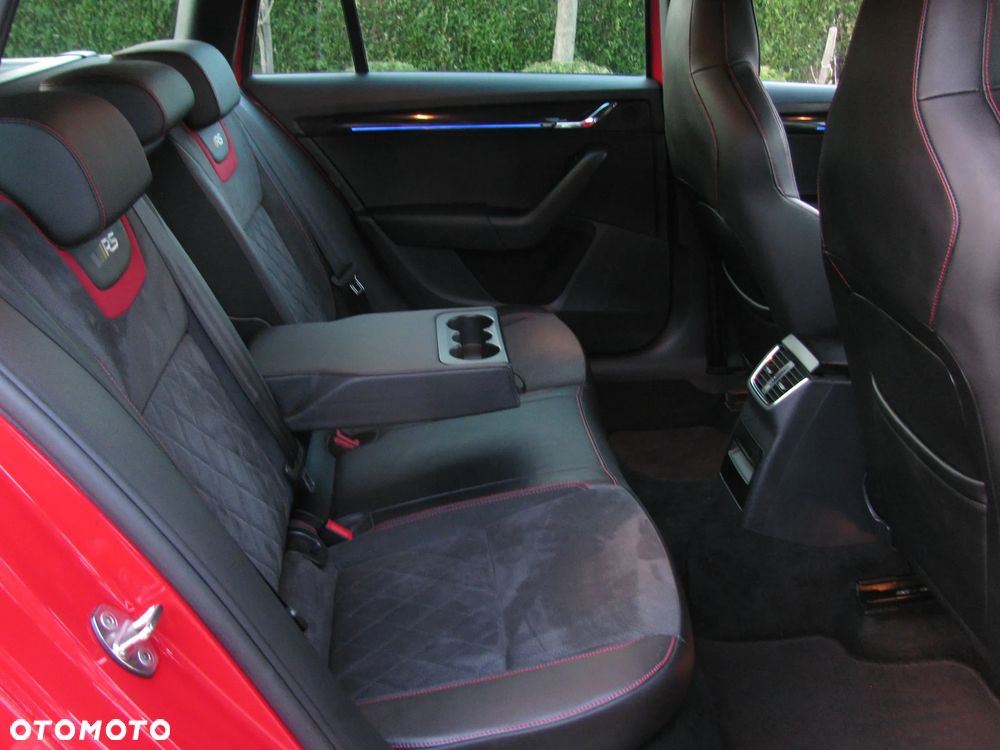 Skoda Octavia 2.0 TSI DSG RS 245 - 29