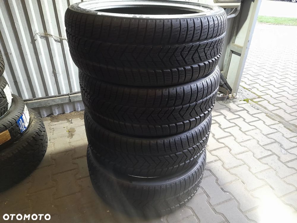 Opony zimowe Pirelli Scorpion Winter 255/40 22 103H M+S - 1