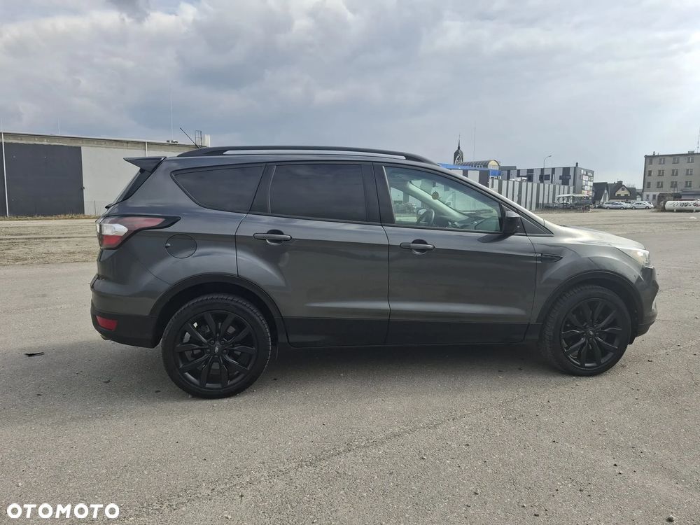 Ford Kuga - 11