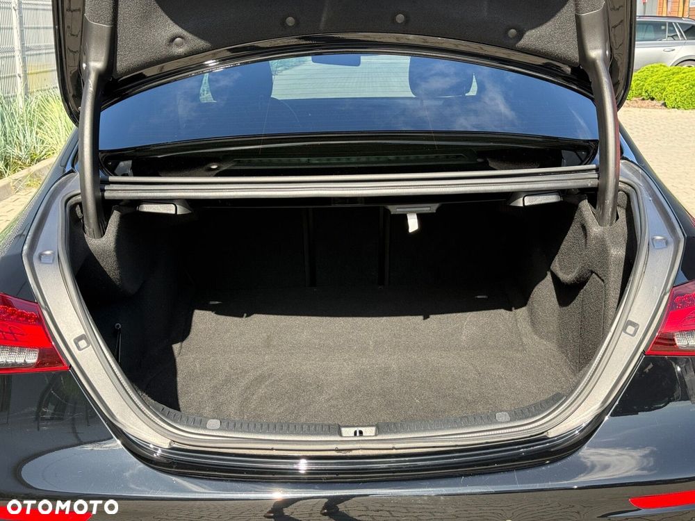 Mercedes-Benz Klasa E 220 d 4-Matic AMG - 31