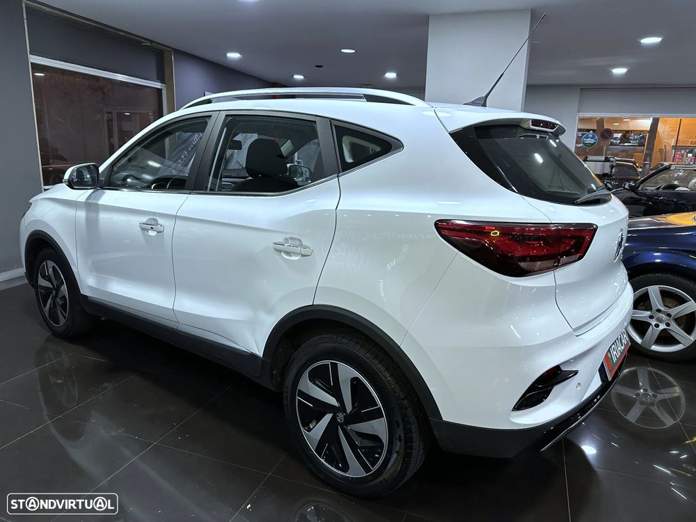 MG ZS Standard Luxury - 3