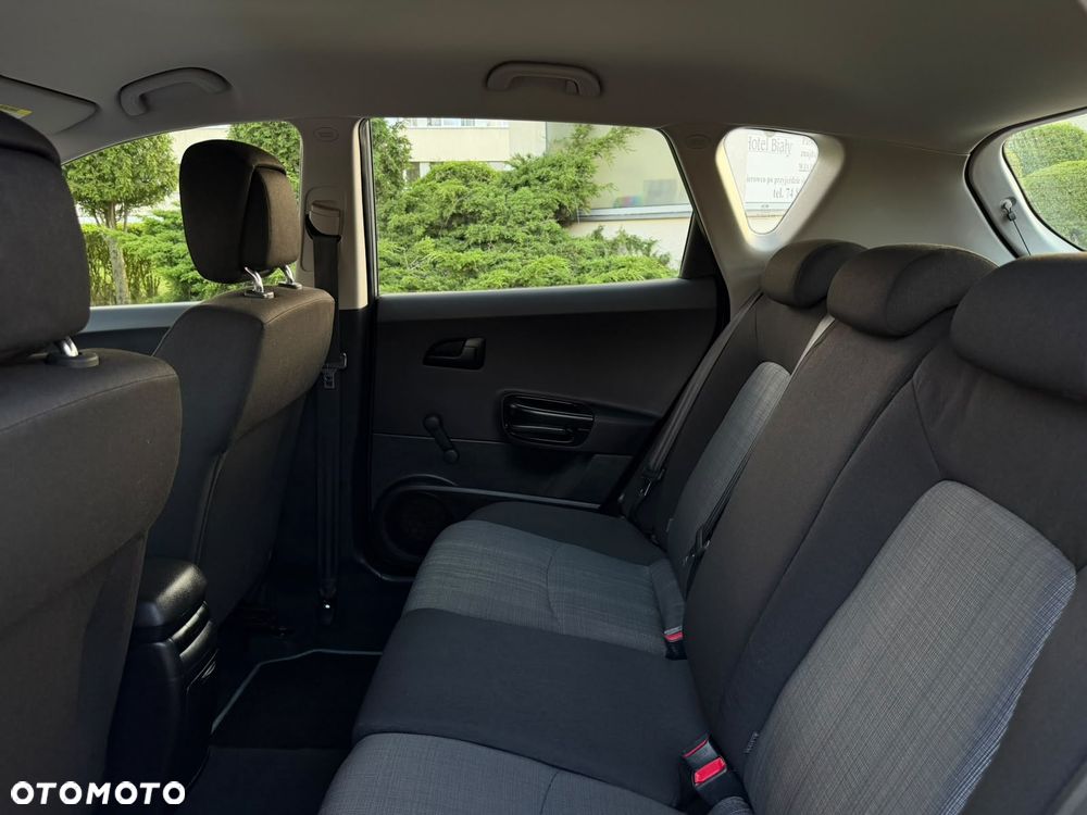 Kia Ceed 1.4 CVVT Dream-Team Edition - 26