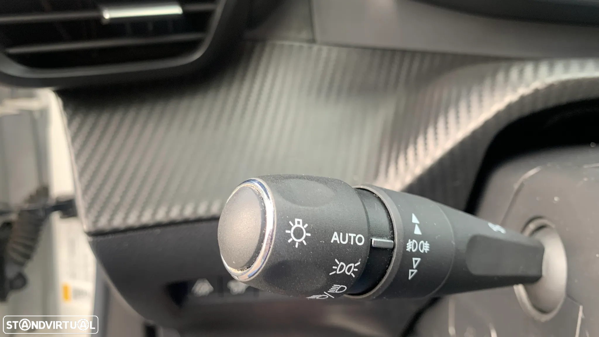 Peugeot 2008 1.5 BlueHDi GT - 29