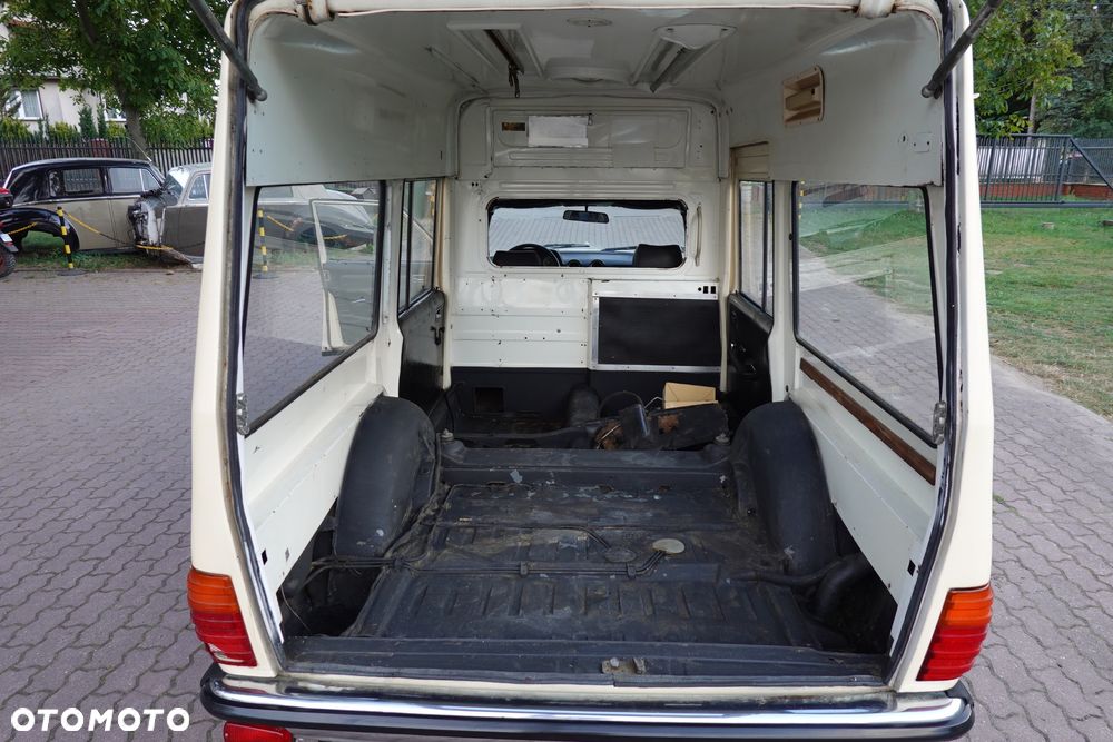 Mercedes-Benz W123 - 11