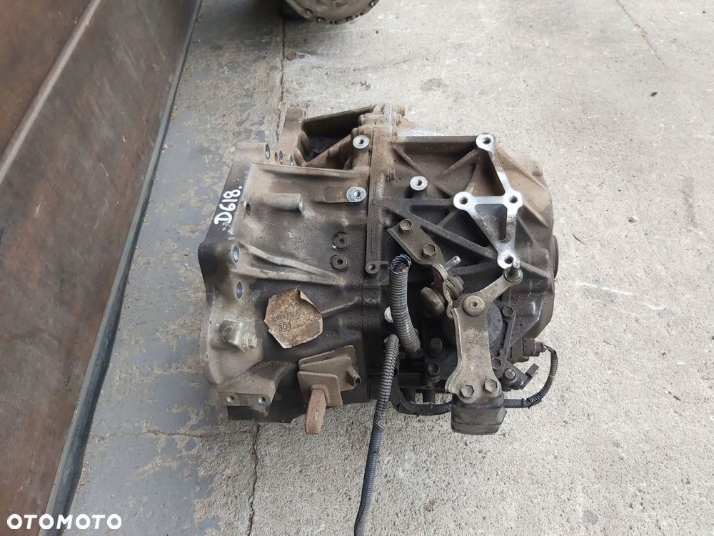 Toyota Rav4 III 2,2 D4D LIFT skrzynia biegów manual 2011r - 3