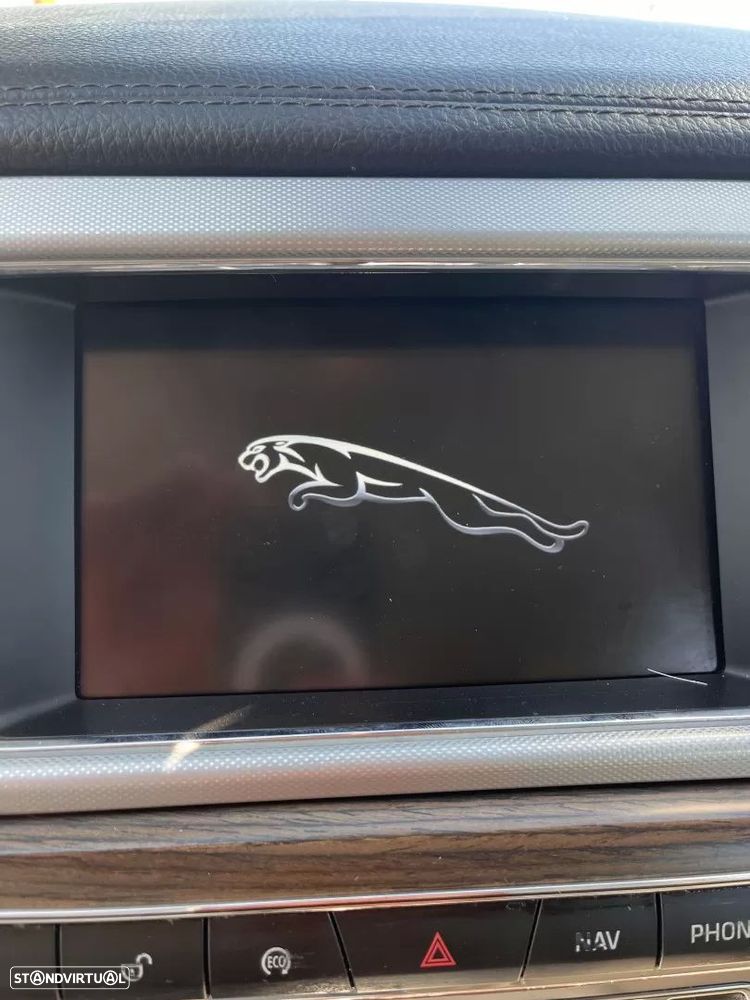 Jaguar XF Sportbrake - 27