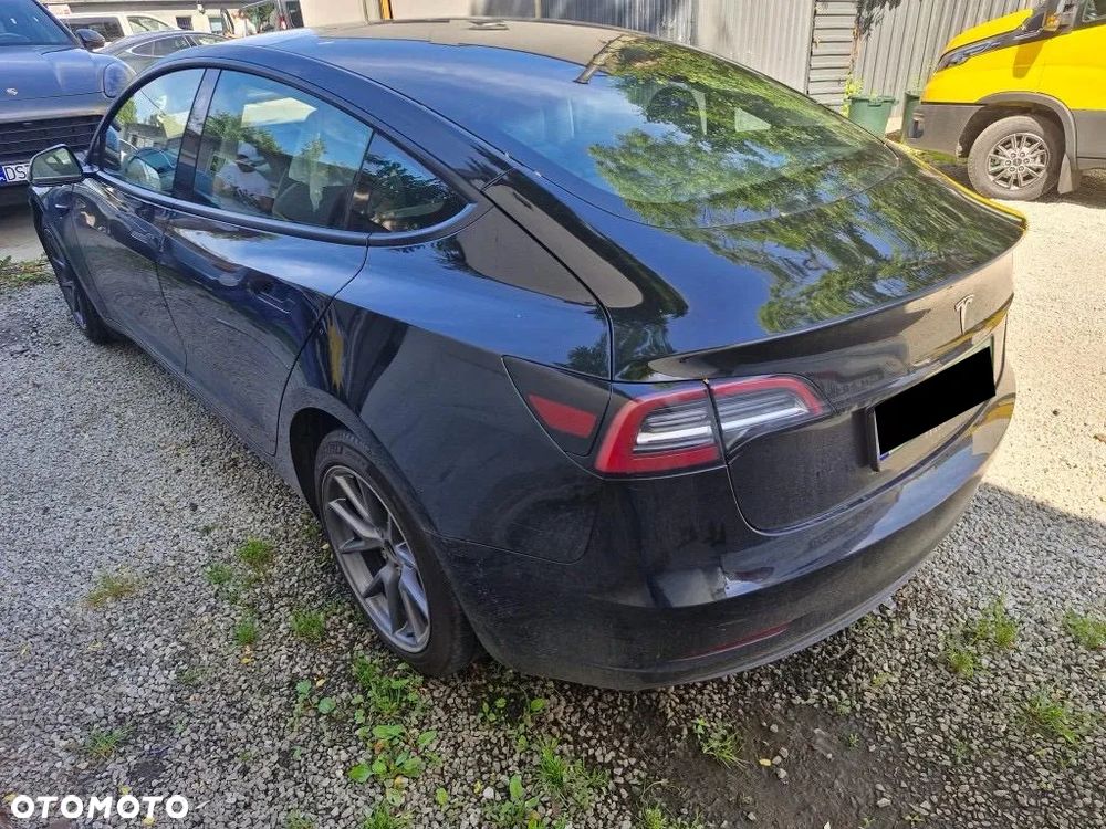 Tesla Model 3 - 2