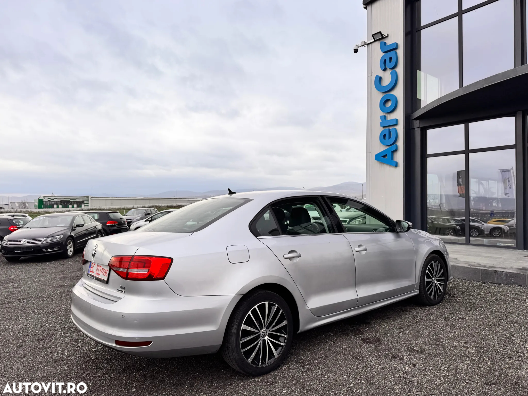 Volkswagen Jetta 2.0 TDI DSG BlueMotion Technologie - 11