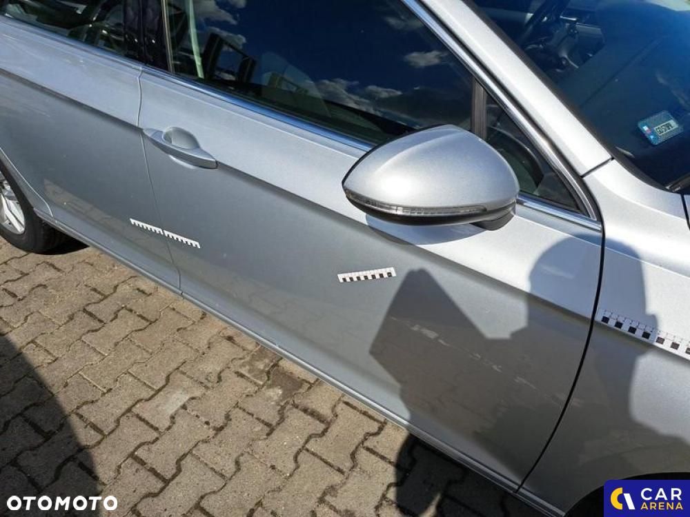 Volkswagen Passat - 34