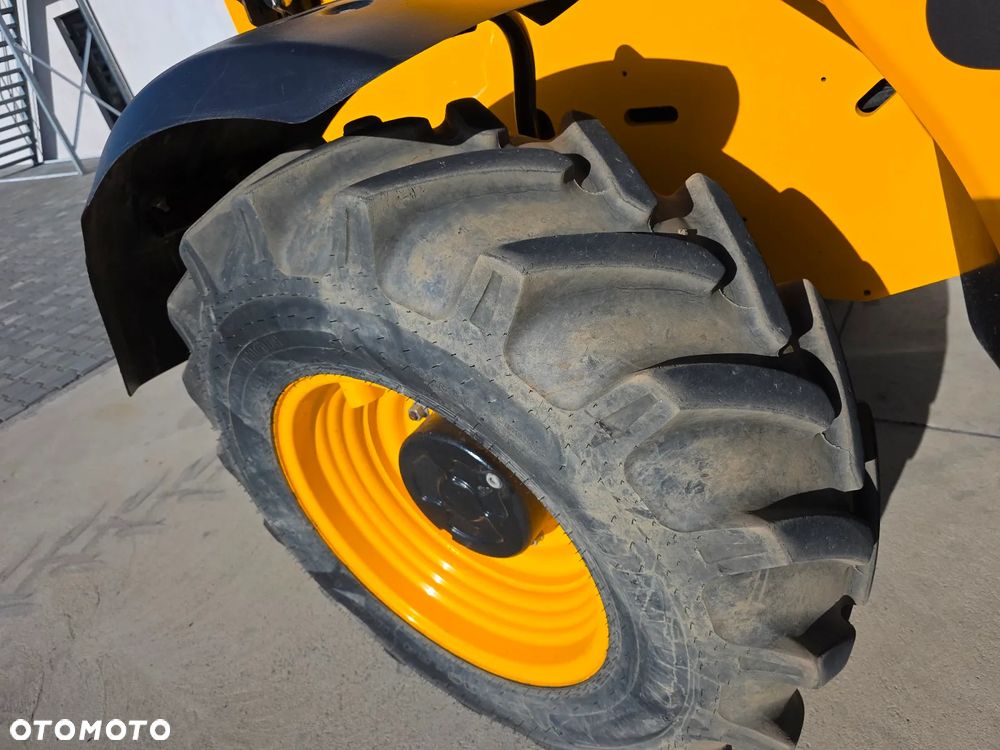 JCB 535-95 jak MT933 BC54 - 14