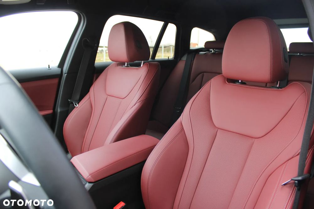 BMW Seria 3 318i M Sport - 19