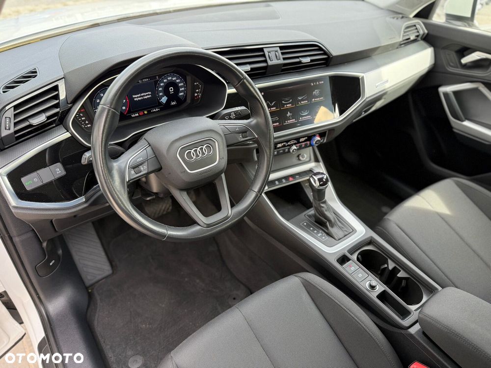Audi Q3 - 18