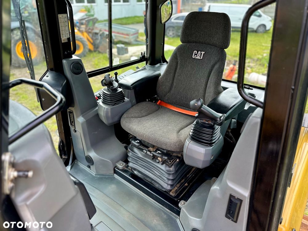 Caterpillar CAT D4 K2 LGP - 14