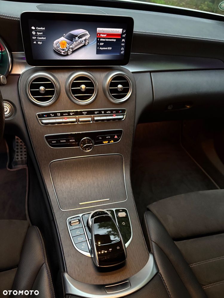 Mercedes-Benz Klasa C 300 de 9G-TRONIC - 21