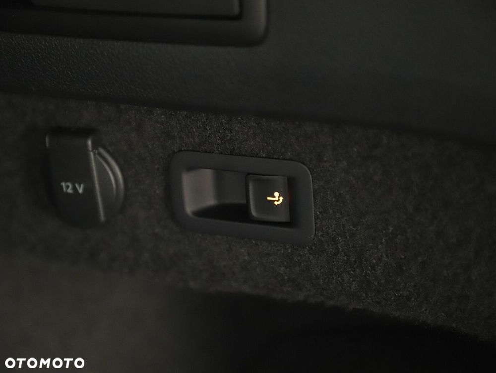 Volkswagen Passat 2.0 TSI 4Mot R-Line Edition DSG - 38