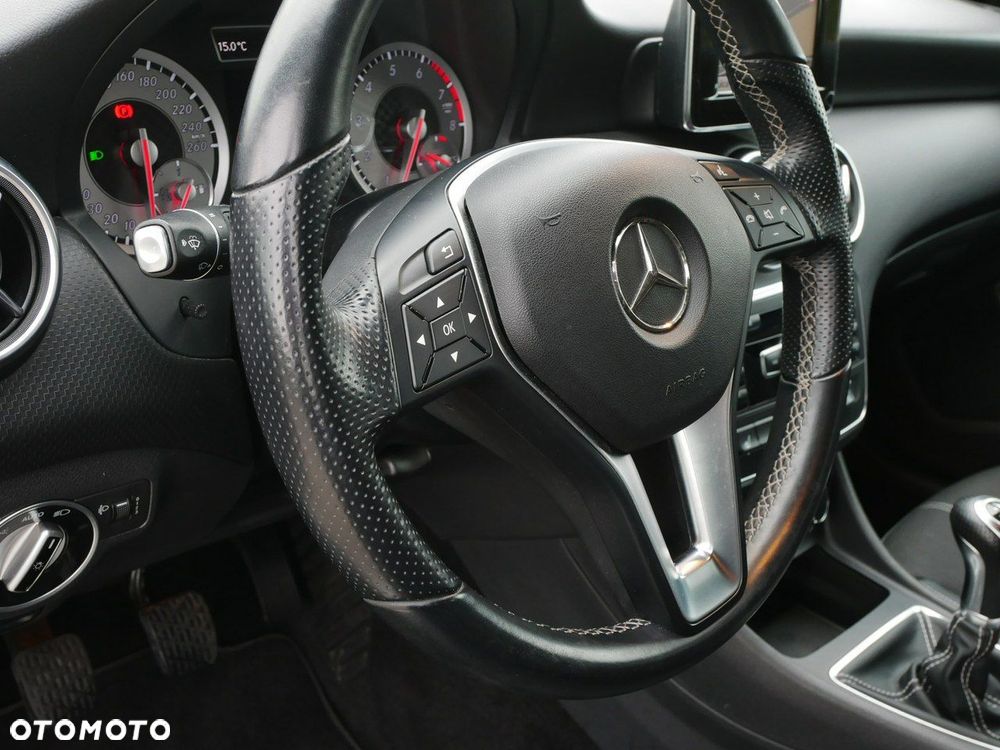 Mercedes-Benz Klasa A 180 (BlueEFFICIENCY) - 14