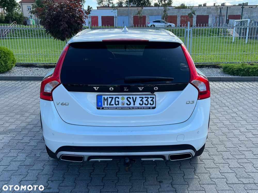 Volvo V60 D3 Geartronic Summum - 16