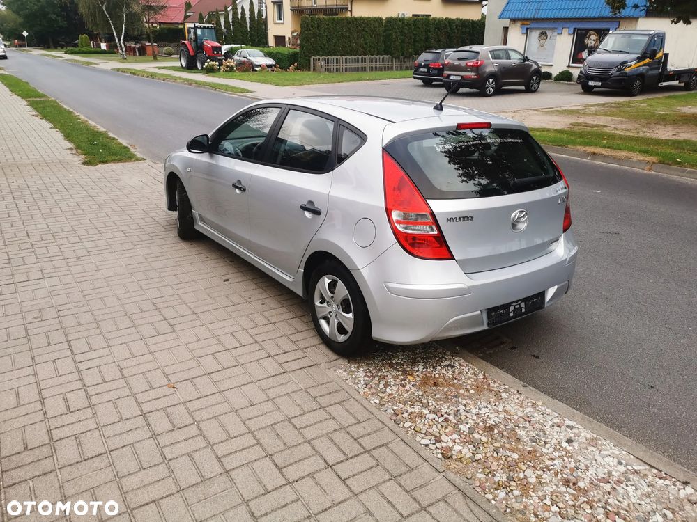 Hyundai I30 2011 photo 3