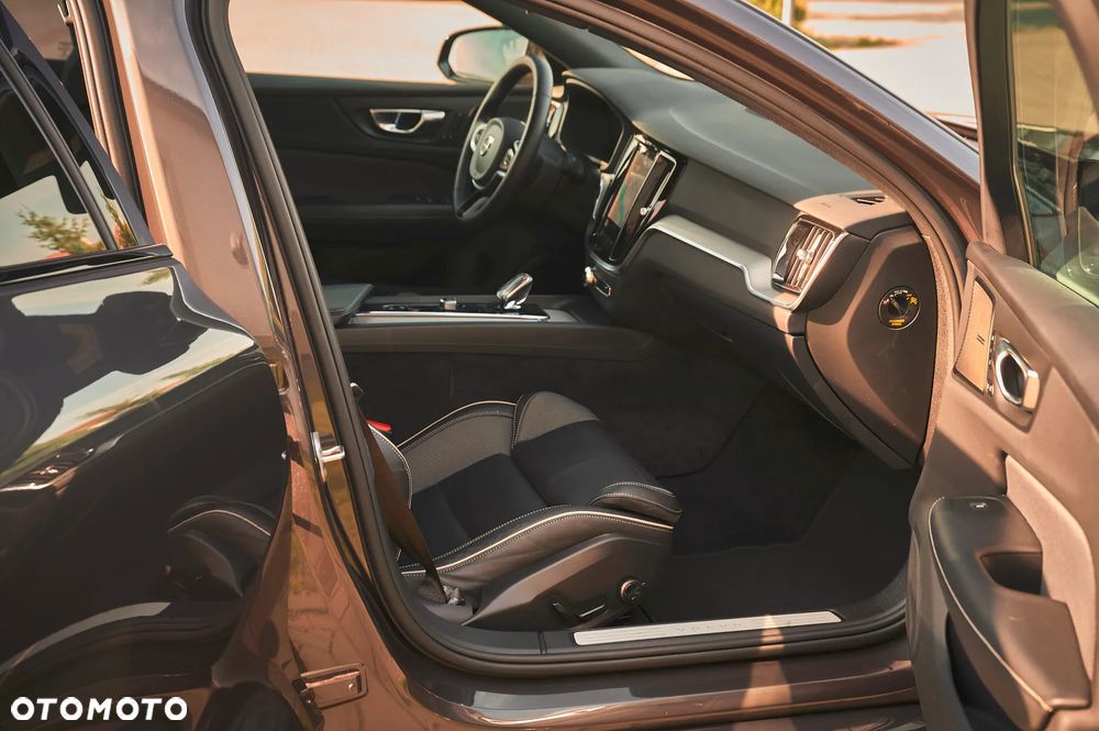 Volvo S60 B4 B Geartronic RDesign - 15