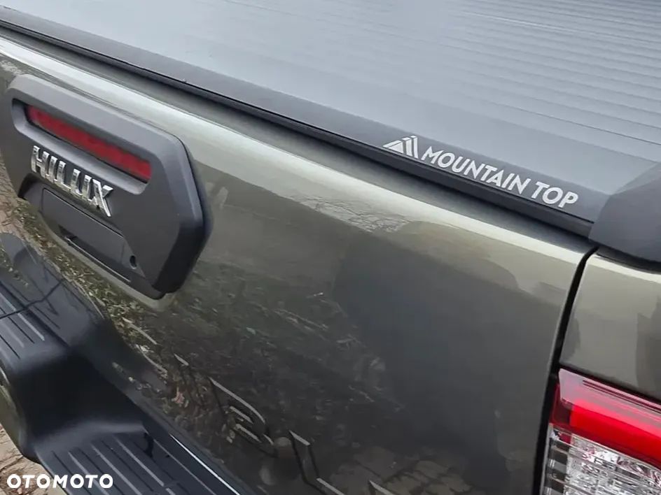 Toyota Hilux 2.8 D-4D Double Cab Invincible Sport 4x4 - 4