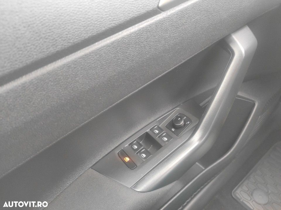 Volkswagen Polo - 12