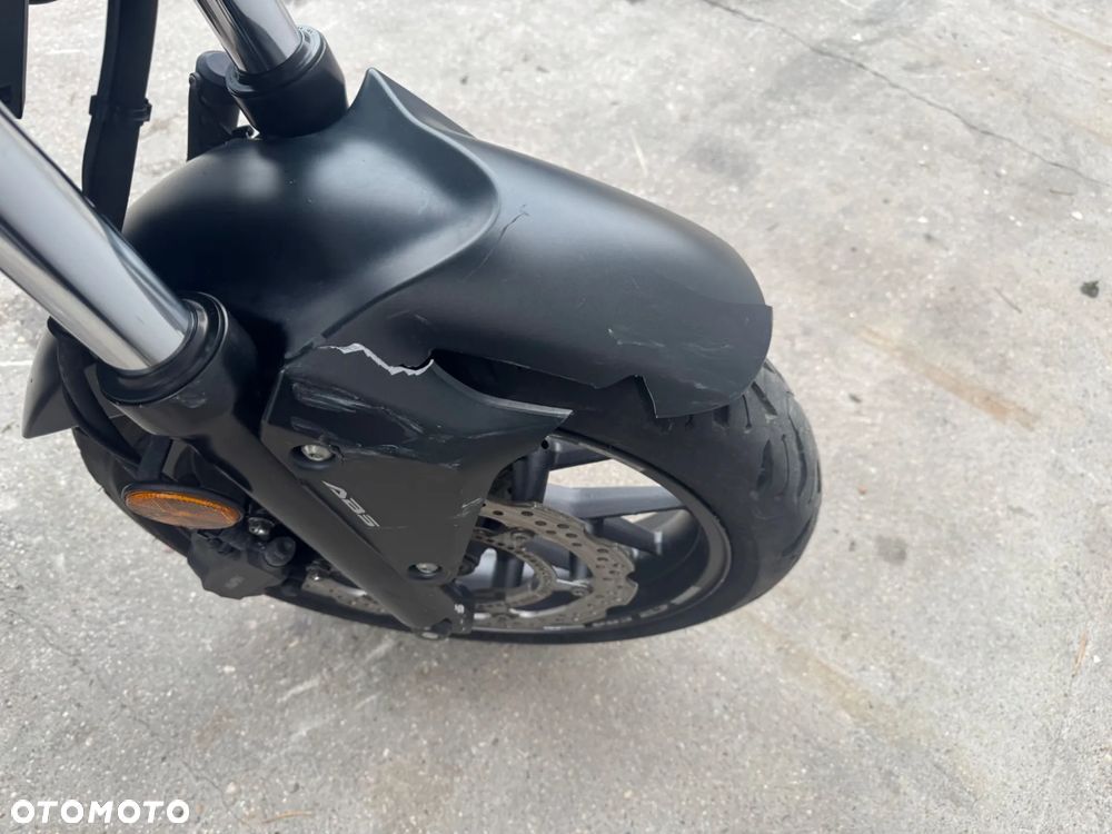 Honda CB - 11