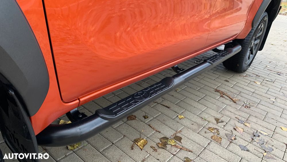 Toyota Hilux 2.8D 204CP 4x4 Double Cab AT Invincible Color Edition - 16