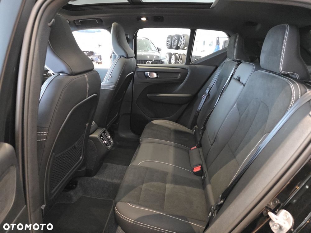 Volvo XC 40 - 18