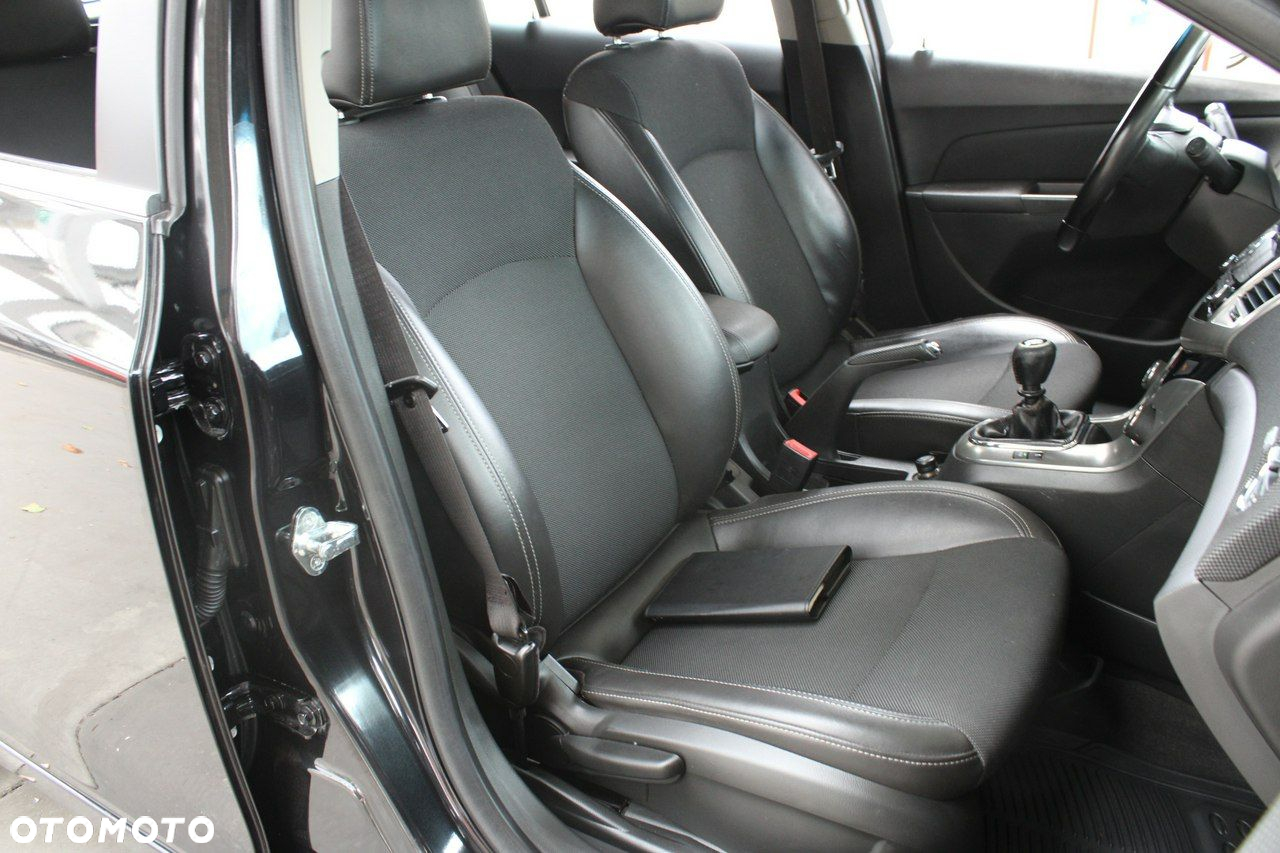 Chevrolet Cruze Station Wagon 1.4T LTZ+ - 10