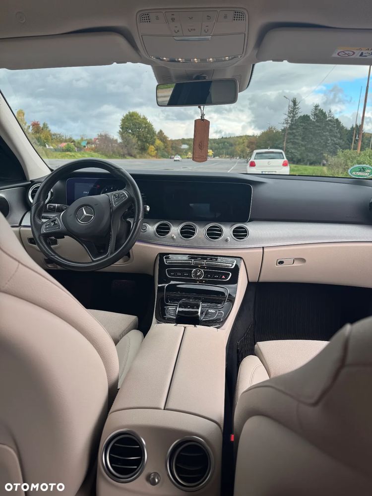 Mercedes-Benz Klasa E 200 d T 9G-TRONIC Exclusive - 7