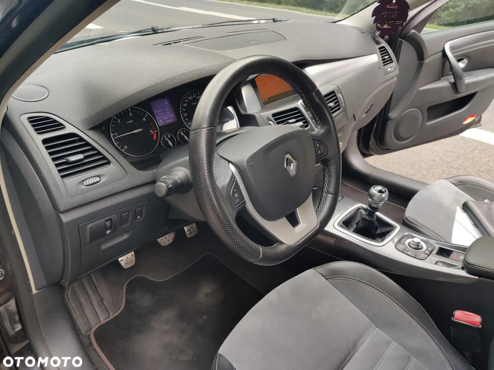 Renault Laguna 2.0 dCi Bose Edition ESM - 15