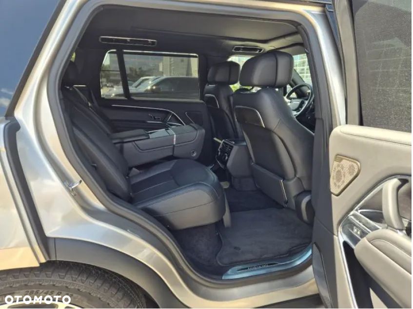 Land Rover Range Rover 3.0 P460e PHEV LWB Autobiography - 9