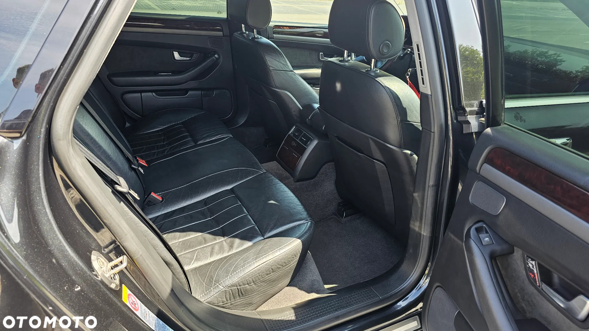 Audi A8 3.7 Quattro - 11