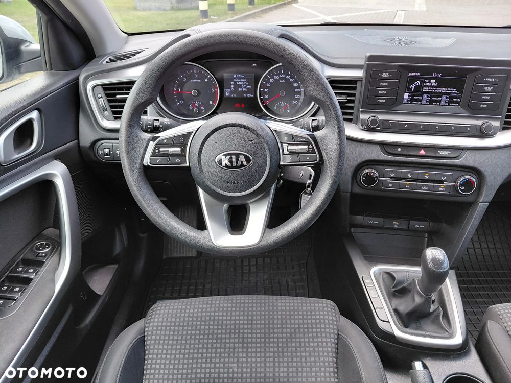 Kia Ceed 1.6 CRDi mHEV S - 13