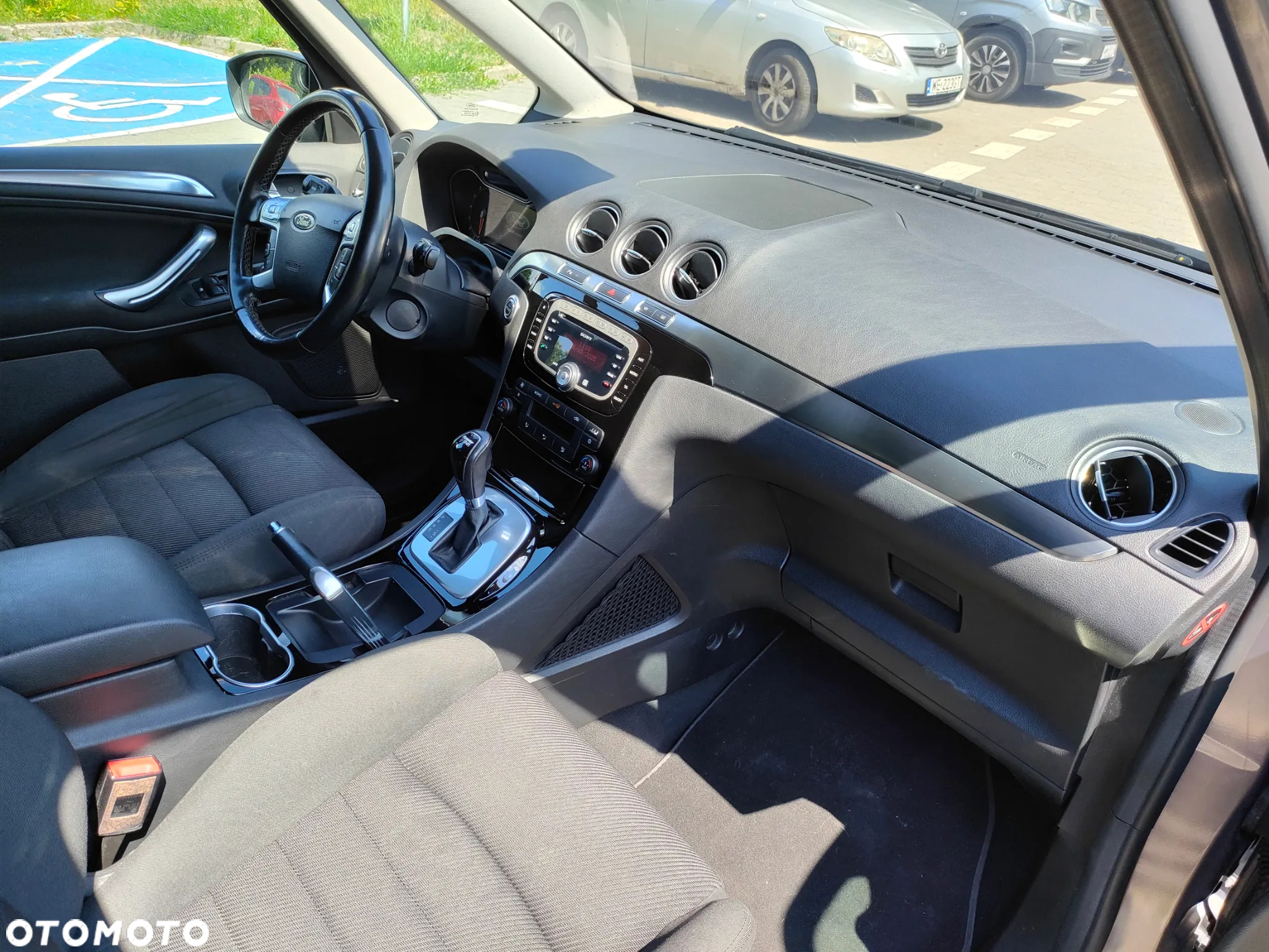 Ford Galaxy - 11