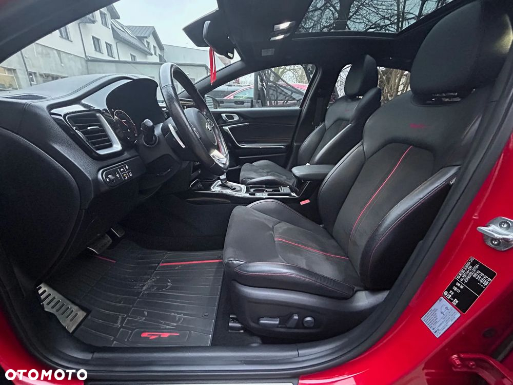 Kia ProCeed 1.6 T-GDI GT DCT - 16
