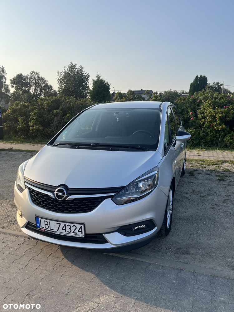Opel Zafira - 1
