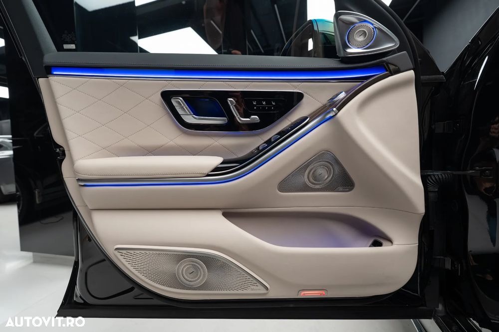 Mercedes-Benz S 500 4MATIC MHEV - 12