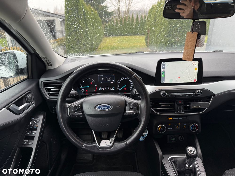 Ford Focus 1.5 TDCi DPF Start-Stopp-System Ambiente - 9