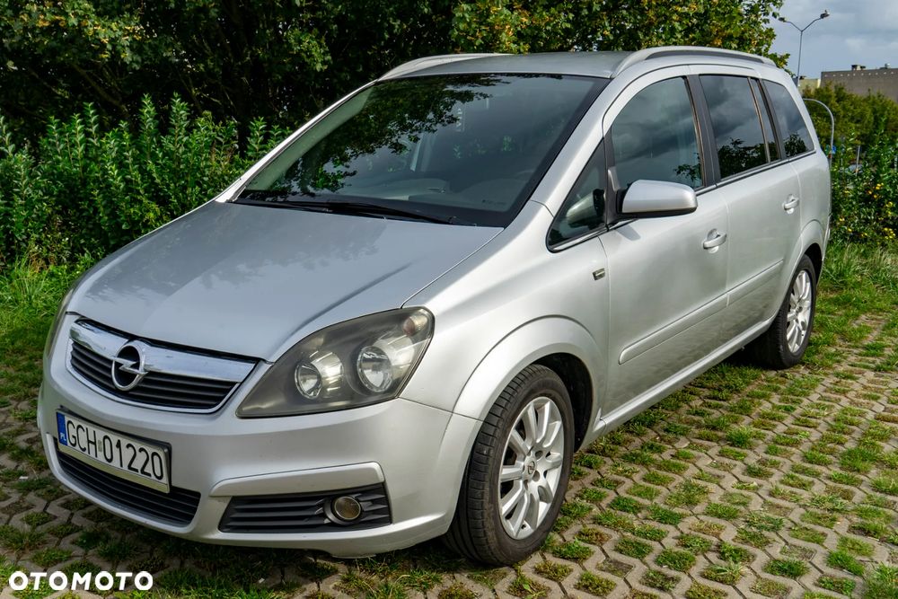 Opel Zafira - 1