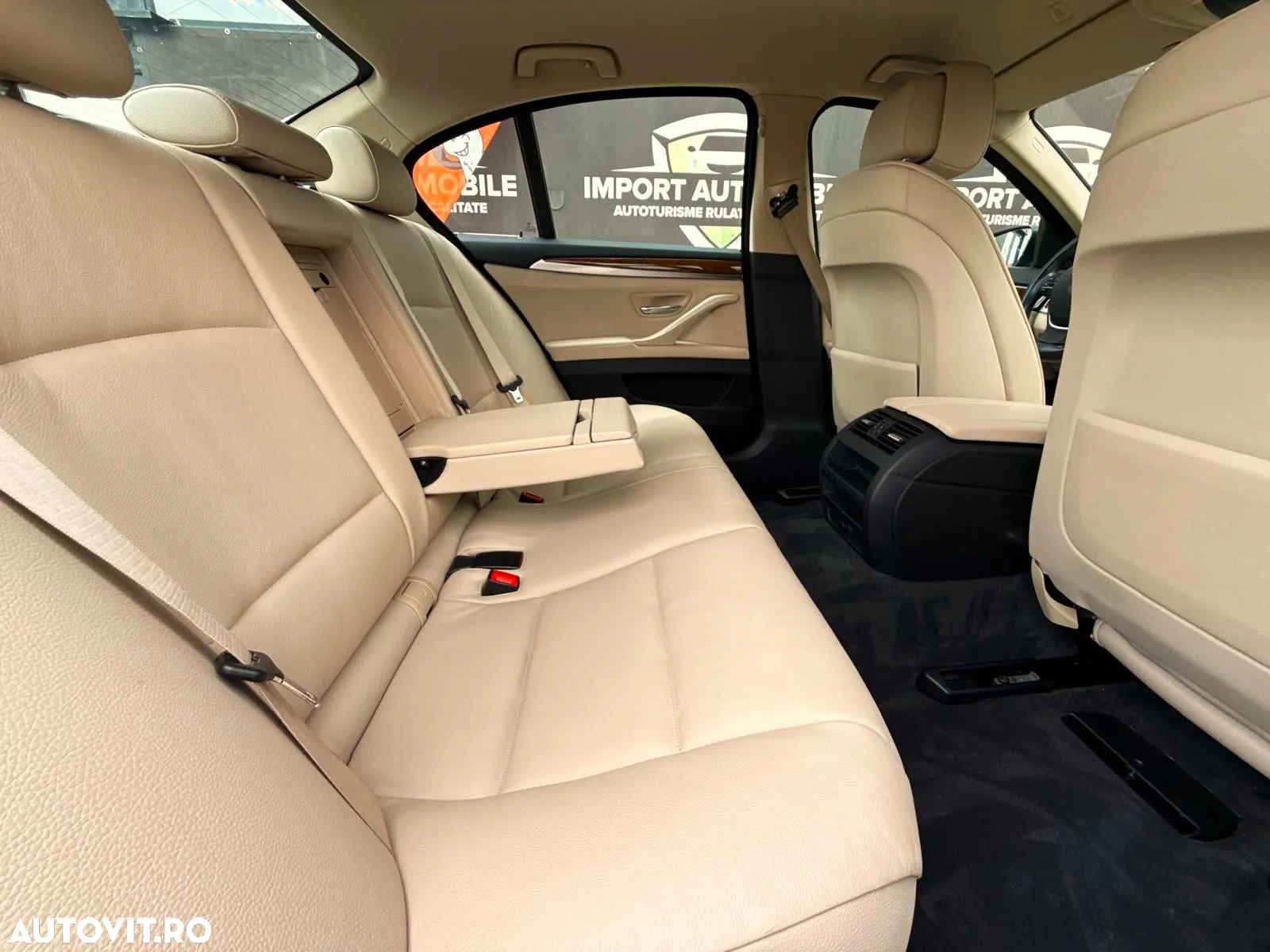 BMW Seria 5 520d - 25
