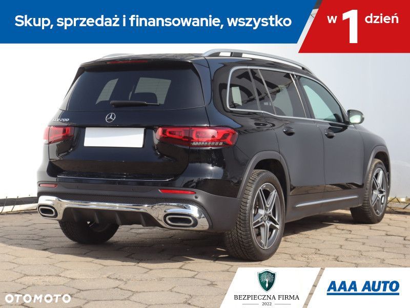 Mercedes-Benz GLB - 7