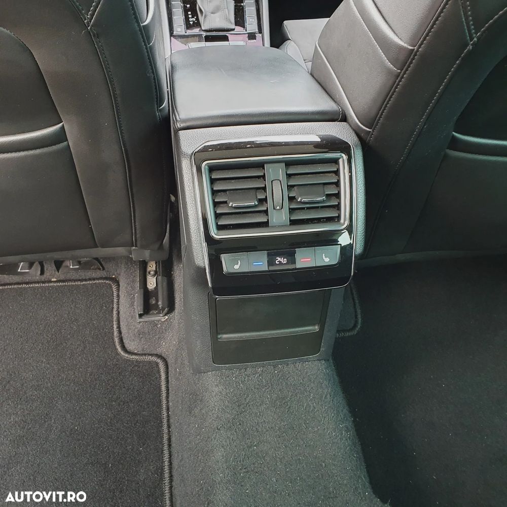 Skoda Superb 2.0 TDI DSG Style - 16