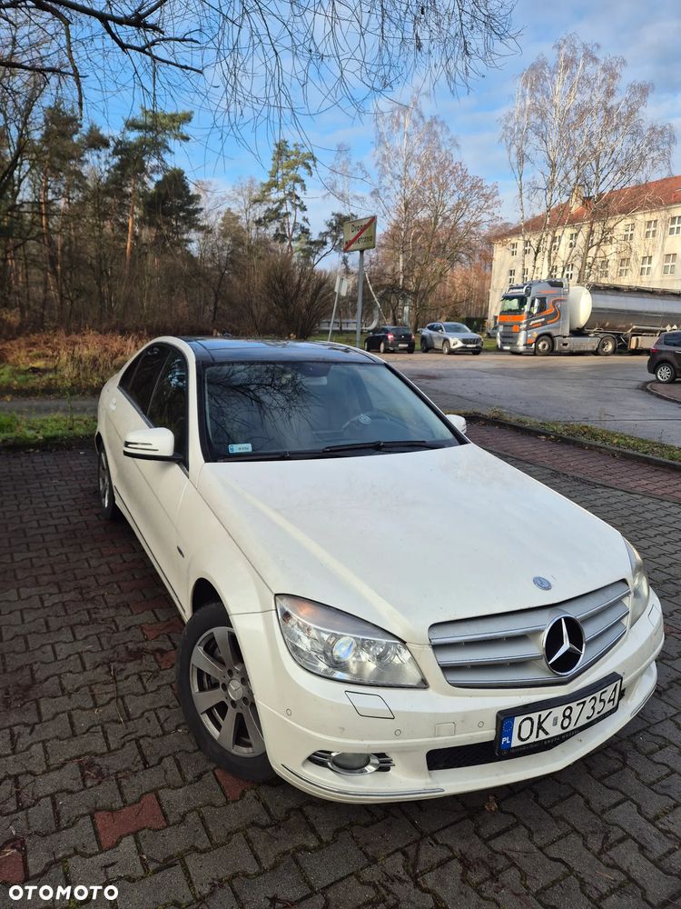 Mercedes-Benz Klasa C 250 CDI BlueEff Elegance - 4